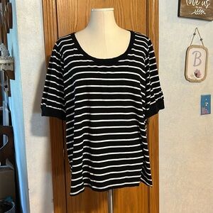 Time & Tru Black Striped Top - Women’s Size XXL (20)